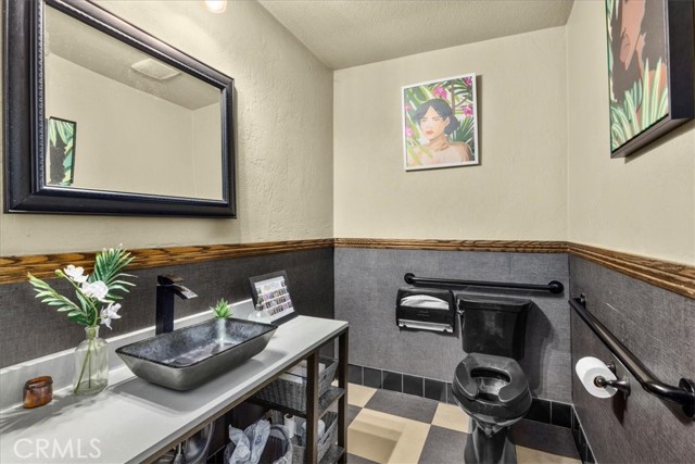 4133 Anaheim Street, Long Beach CA: https://media.crmls.org/medias/5d0750fe-6372-4eae-b25c-76873b1ddfe8.jpg