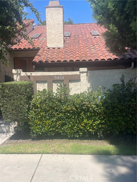 Detail Gallery Image 1 of 1 For 5439 E Centralia St, Long Beach,  CA 90808 - 2 Beds | 1/2 Baths