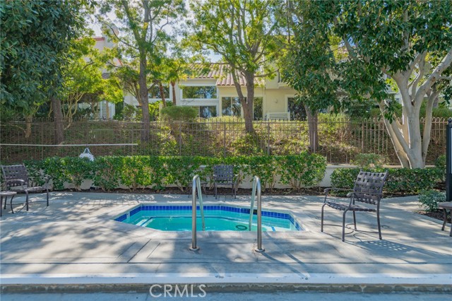 10 La Quinta, Irvine CA: https://media.crmls.org/medias/5d082654-a05c-4334-9078-ad2e2ce8aadd.jpg
