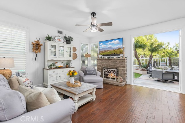 Detail Gallery Image 8 of 37 For 24 Mayfair, Aliso Viejo,  CA 92656 - 3 Beds | 2/1 Baths