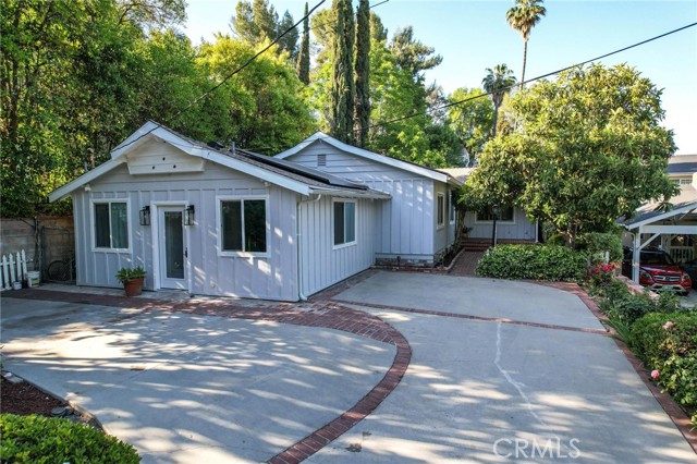 20955 De Mina Street, Woodland Hills CA: https://media.crmls.org/medias/5d091197-7b60-42e9-b1e5-755d370374bb.jpg
