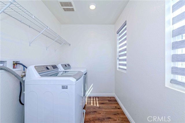 9795 Ardisia Street, Riverside CA: https://media.crmls.org/medias/5d091375-49c0-4df1-9b07-7d53c707a5fc.jpg