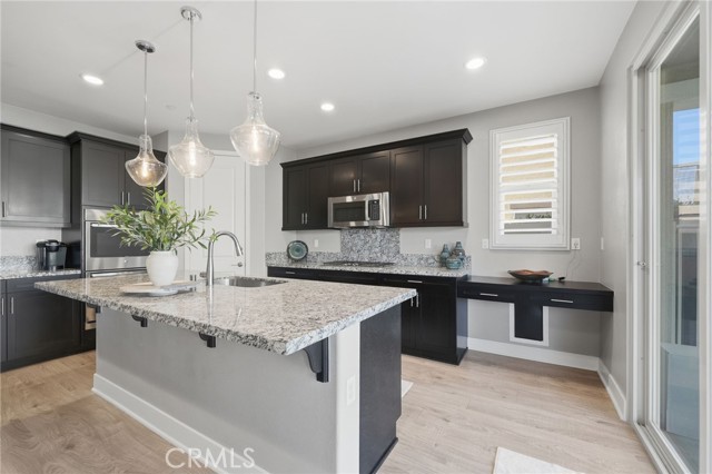 Detail Gallery Image 20 of 68 For 36745 Braken Way, Lake Elsinore,  CA 92532 - 5 Beds | 3 Baths