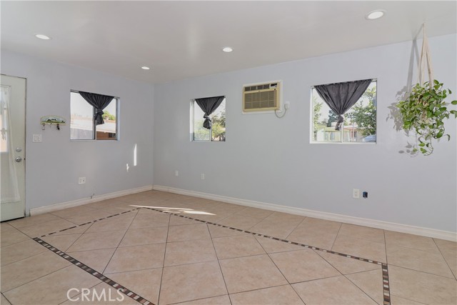 204 Vienna #204, Santa Ana, CA, 92703 204 Vienna #204, Santa Ana, CA, 92703