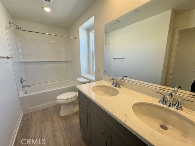 Detail Gallery Image 11 of 17 For 16175 E Preserve Loop, Chino,  CA 91708 - 3 Beds | 2/1 Baths