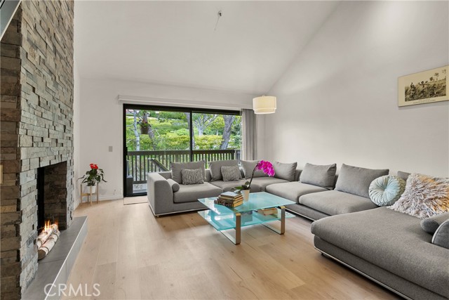 Detail Gallery Image 6 of 27 For 2 Canyon Island Dr #22,  Newport Beach,  CA 92660 - 2 Beds | 2 Baths