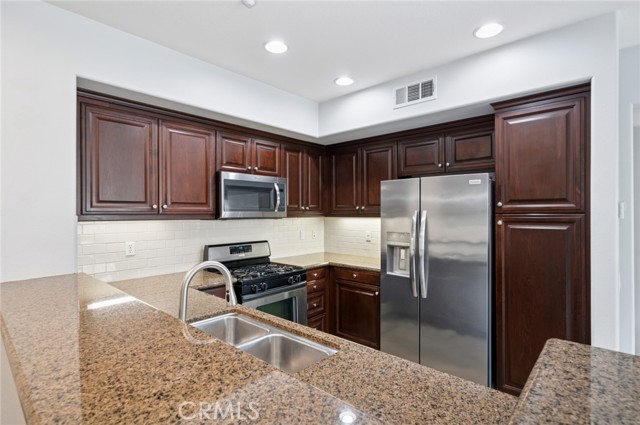 310 Quail Ridge, Irvine CA: https://media.crmls.org/medias/5d0bac86-5bab-4288-a1b9-cb9fcda2463a.jpg