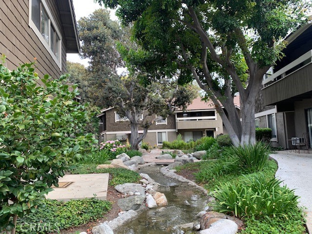 118 Streamwood, Irvine CA: https://media.crmls.org/medias/5d0c6d73-57d1-414c-a6b7-a531fc08ab34.jpg