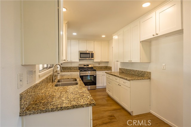 Detail Gallery Image 5 of 33 For 15156 Kinai Rd, Apple Valley,  CA 92307 - 3 Beds | 2 Baths