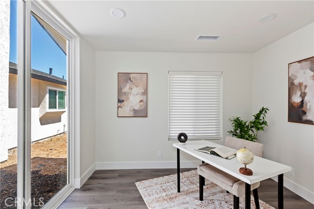 Detail Gallery Image 21 of 29 For 15615 Erie Rd, Apple Valley,  CA 92307 - 4 Beds | 2 Baths