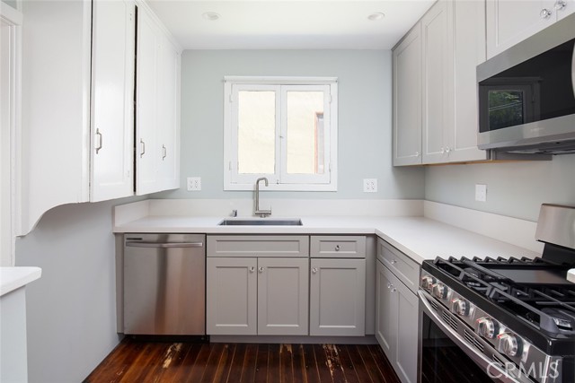 455 E Sacramento Street, Altadena CA: https://media.crmls.org/medias/5d0edc1a-f132-446a-835d-f2e9a2ff21cd.jpg