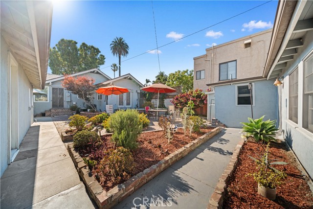 Detail Gallery Image 30 of 49 For 202 Mira Mar Ave, Long Beach,  CA 90803 - 4 Beds | 3 Baths