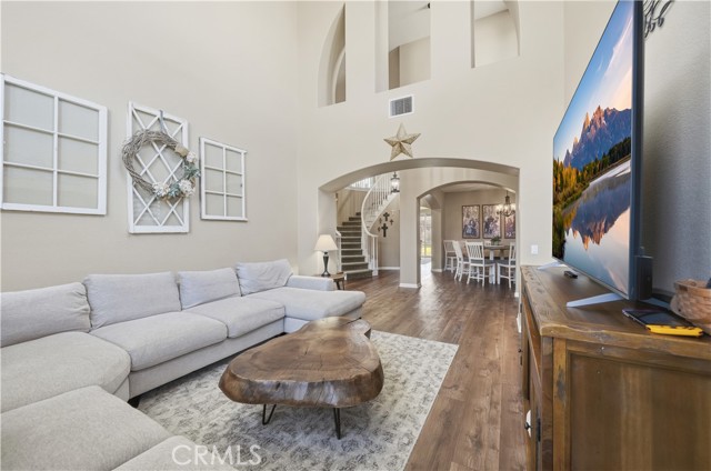 Detail Gallery Image 9 of 54 For 23825 Hayes, Murrieta,  CA 92562 - 5 Beds | 3 Baths