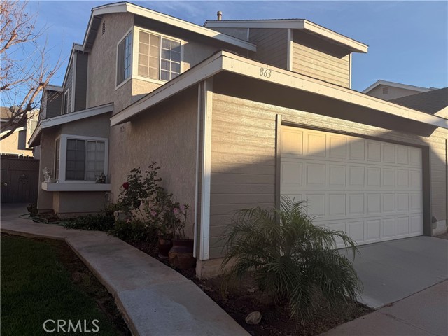 Detail Gallery Image 2 of 11 For 863 Encino, Corona,  CA 92882 - 3 Beds | 2 Baths