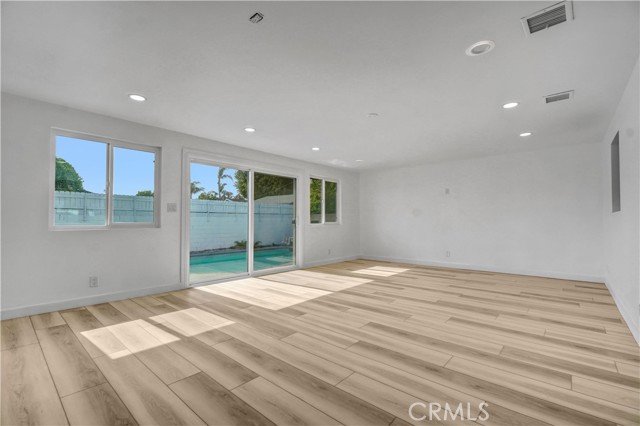 17919 Gard Avenue, Artesia CA: https://media.crmls.org/medias/5d127363-b631-474f-a424-1c86669fb3d5.jpg