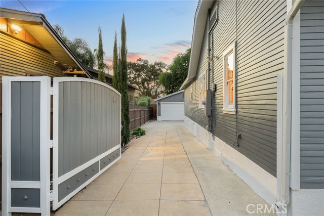 Detail Gallery Image 6 of 49 For 149 Grand Ave, Monrovia,  CA 91016 - 3 Beds | 2 Baths