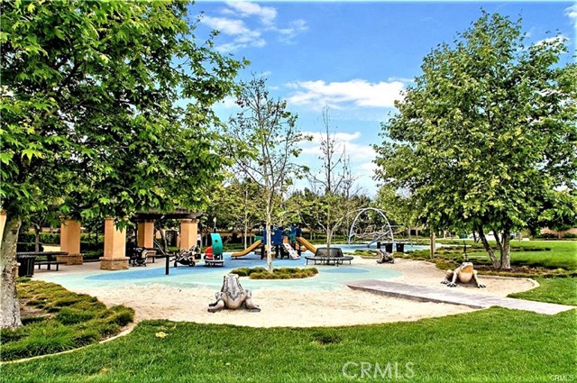 176 Overbrook, Irvine CA: https://media.crmls.org/medias/5d12b5d0-ab3d-4762-b810-636c79aa09f8.jpg