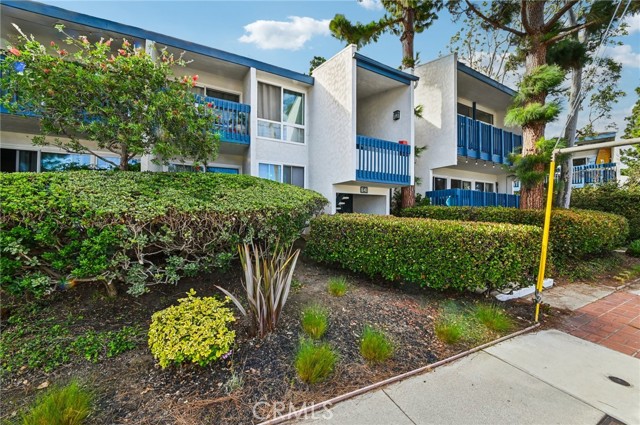 641 Prospect Avenue, Redondo Beach, California 90277, 1 Bedroom Bedrooms, ,1 BathroomBathrooms,Residential,For Sale,Prospect,SB25233128