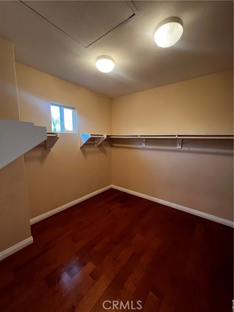 7090 Cottage Grove Drive, Eastvale CA: https://media.crmls.org/medias/5d12d373-0e7b-40e3-b7c6-6a98682b7ab4.jpg