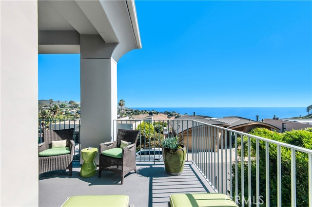 Detail Gallery Image 6 of 44 For 1598 Skyline Dr, Laguna Beach,  CA 92651 - 3 Beds | 3/1 Baths