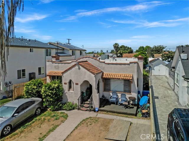 Detail Gallery Image 3 of 14 For 4227 Walton Ave, Los Angeles,  CA 90037 - – Beds | – Baths