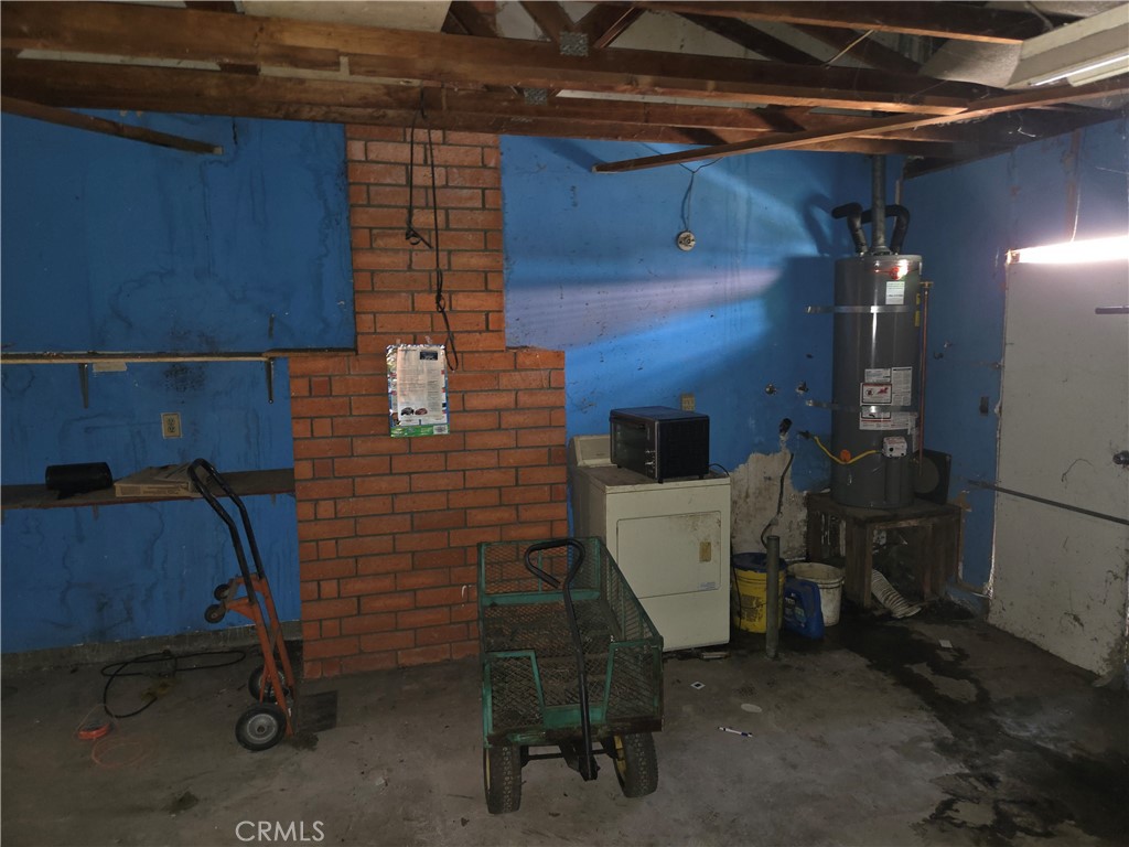 https://media.crmls.org/medias/5d1475ee-868b-449d-a6a9-5699b3760939.jpg?preset=X-Large