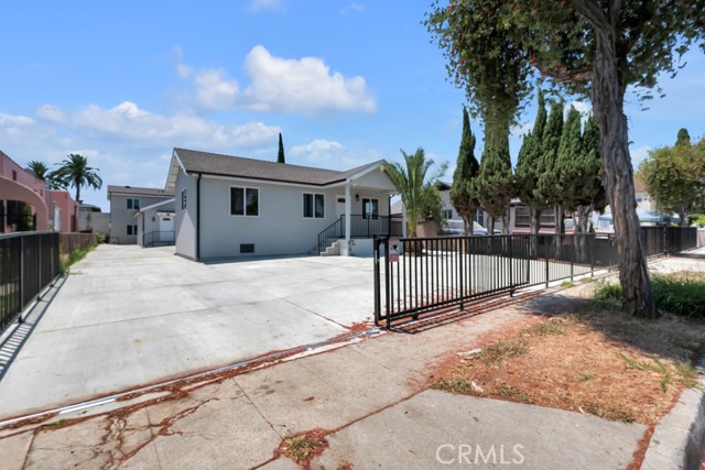 1234 W 89th Street, Los Angeles CA: https://media.crmls.org/medias/5d15b688-d8e5-4f2c-b42c-e993dd586618.jpg