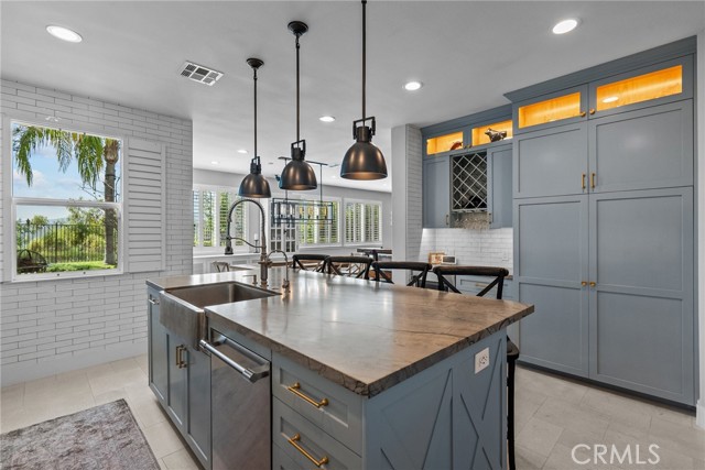 25554 Housman Place, Stevenson Ranch CA: https://media.crmls.org/medias/5d161050-ff5d-4793-860c-9a16c4c125bf.jpg