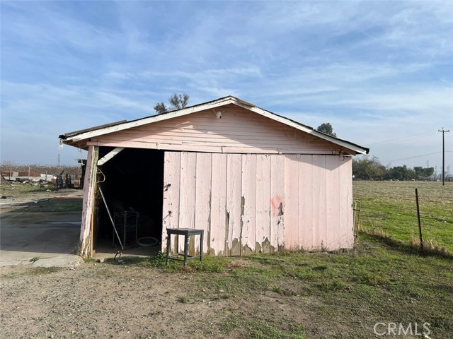 Detail Gallery Image 10 of 13 For 147 5 1/2 Ave, Corcoran,  CA 93212 - 3 Beds | 2 Baths