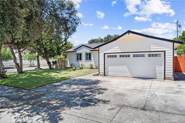 325 S Valley Street, Anaheim CA: https://media.crmls.org/medias/5d16d340-79b7-4a79-8e62-b6a835ecfa42.jpg