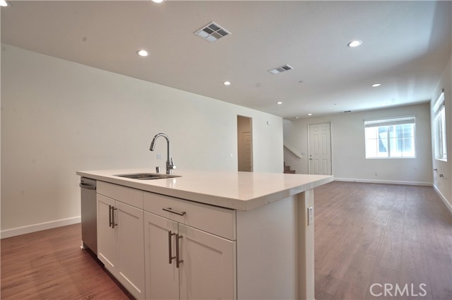 Detail Gallery Image 4 of 19 For 139 Grove Ct, Perris,  CA 92571 - 3 Beds | 2/1 Baths