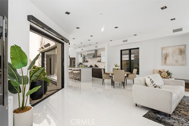 Detail Gallery Image 9 of 60 For 605 Marigold Ave, Corona Del Mar,  CA 92625 - 4 Beds | 5 Baths