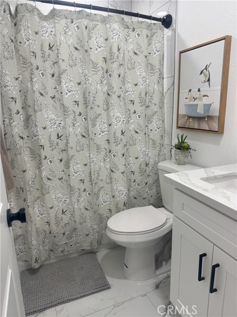 1917 Clinton Street, Los Angeles CA: https://media.crmls.org/medias/5d179962-d804-4ba5-bb8d-0c945526538b.jpg