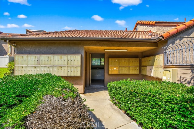 1535 Border Avenue, Corona CA: https://media.crmls.org/medias/5d180e1b-c6eb-4d78-b0d8-b688091e73b7.jpg
