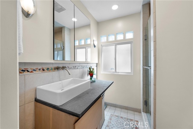 3605 Crest Drive, Manhattan Beach, California 90266, 2 Bedrooms Bedrooms, ,1 BathroomBathrooms,Residential,Sold,Crest,SB21199066