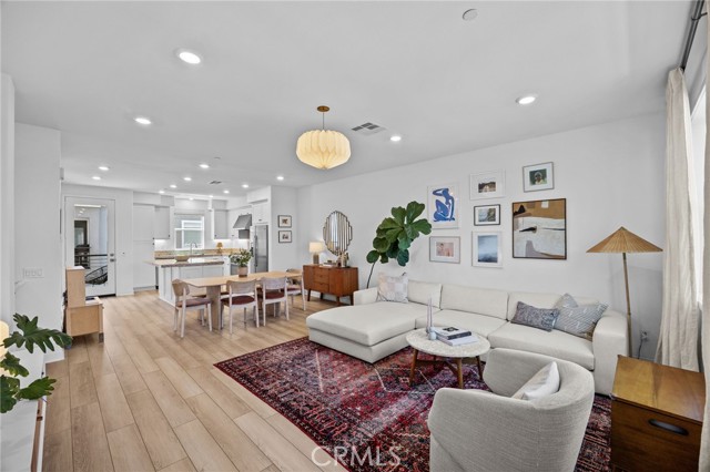 Detail Gallery Image 7 of 47 For 323 Adela, Lake Forest,  CA 92630 - 3 Beds | 3/1 Baths