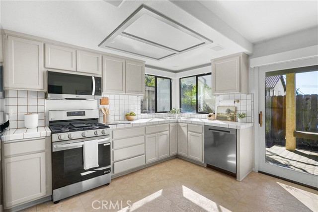 Detail Gallery Image 10 of 48 For 520 Rockaway, Grover Beach,  CA 93433 - 3 Beds | 2/1 Baths