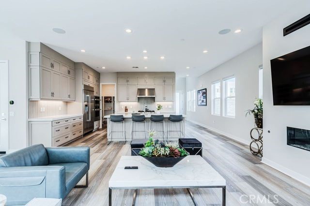 260 Holliston, Lake Forest CA: https://media.crmls.org/medias/5d1b2485-a9e7-41e9-9939-a13ef7ea9878.jpg