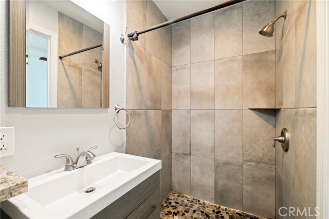 112 E Tehama Street, Orland CA: https://media.crmls.org/medias/5d1bf584-2f1d-497e-a359-8ac7a1cc30e6.jpg