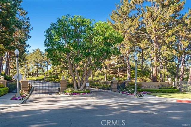 Front Image Thumbnail for CROC25266511