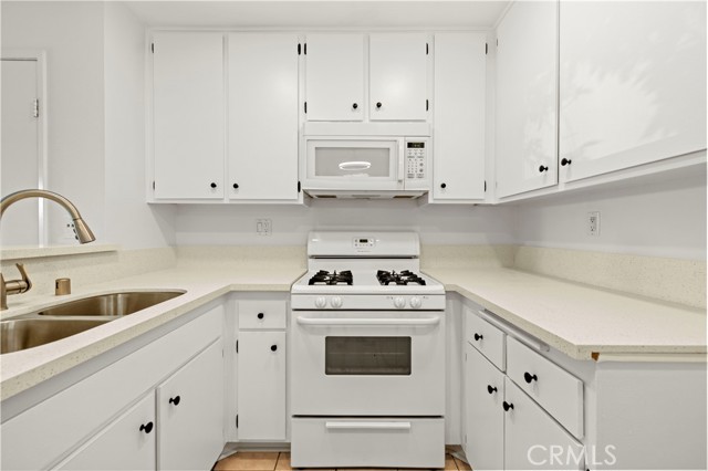 18752 Mandan Street, Canyon Country CA: https://media.crmls.org/medias/5d1e278b-fb3b-4865-876f-aec9a3d5f76b.jpg