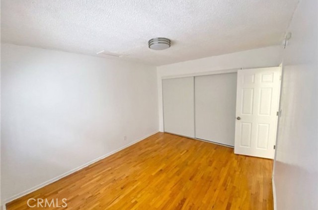 Detail Gallery Image 5 of 9 For 4237 Dixie Canyon Ave #2,  Sherman Oaks,  CA 91423 - 2 Beds | 1 Baths