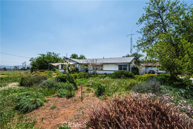 5535 Charlotte Lane, Jurupa Valley CA: https://media.crmls.org/medias/5d1f0c8f-37e5-4323-8c63-712afd458c62.jpg