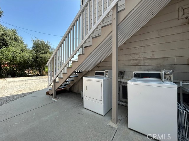 120 W Olive Avenue, Redlands CA: https://media.crmls.org/medias/5d1f243f-2075-4144-8e9a-e1201b32b005.jpg