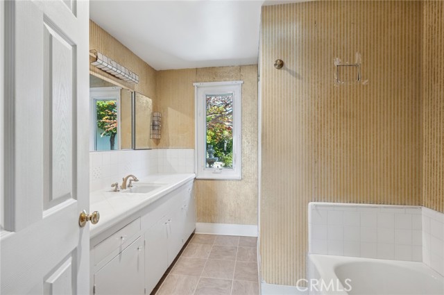 Detail Gallery Image 22 of 40 For 1727 Galatea Ter, Corona Del Mar,  CA 92625 - 3 Beds | 2 Baths