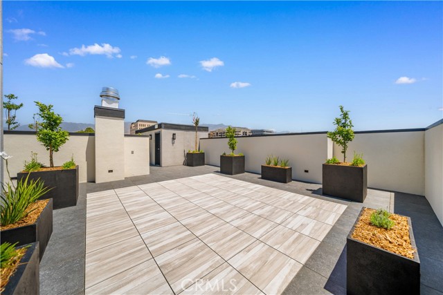 150 S Oak Knoll Avenue, Pasadena CA: https://media.crmls.org/medias/5d1fe2b9-1dbc-460b-979c-e87e6323f693.jpg