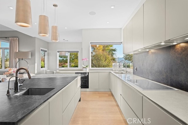 Detail Gallery Image 17 of 68 For 9235 N Forty, Atascadero,  CA 93422 - 5 Beds | 3/1 Baths