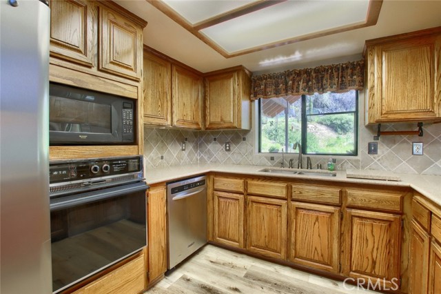 Detail Gallery Image 10 of 49 For 50705 Presidio Way, Oakhurst,  CA 93644 - 3 Beds | 2/1 Baths