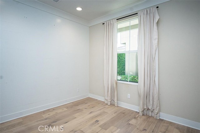Detail Gallery Image 12 of 13 For 509 Tribella Ct, Santa Ana,  CA 92703 - 3 Beds | 3 Baths