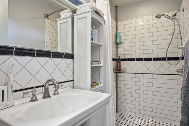 Detail Gallery Image 20 of 46 For 19453 Mountain Meadow North, Hidden Valley Lake,  CA 95467 - 3 Beds | 2 Baths